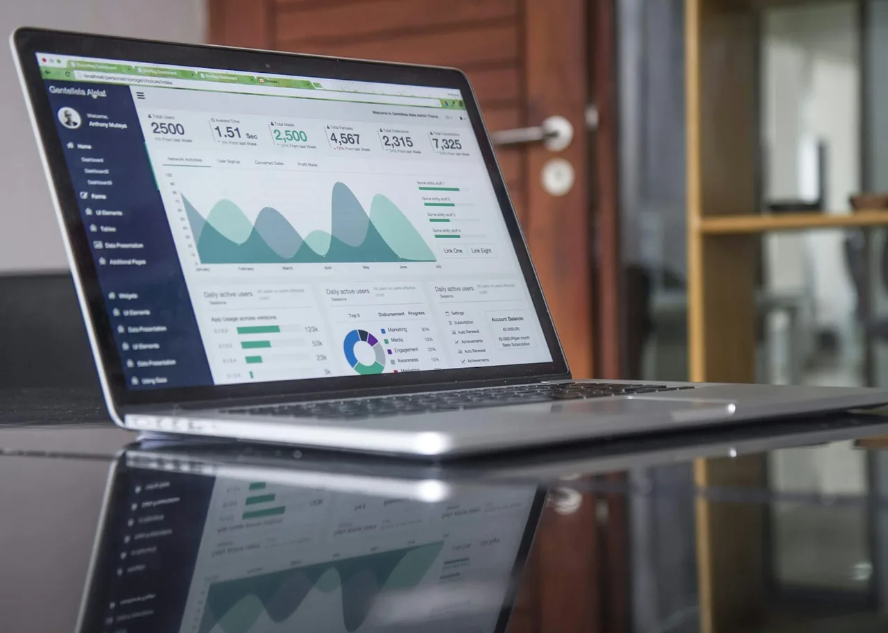 Banking professionals collaborating
